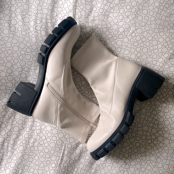 Steven Steve Madden Hewston Platform Block Heel Booties White Size 8.5 - Picture 1 of 8